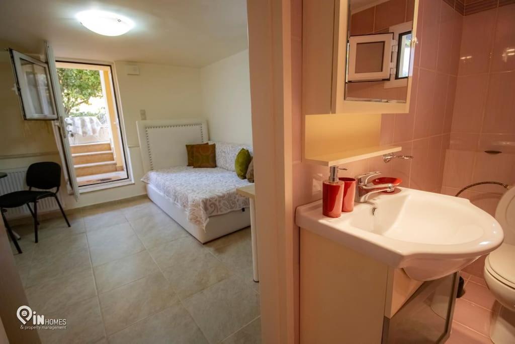 Odysseus Cozy Home Néa Mákri Extérieur photo